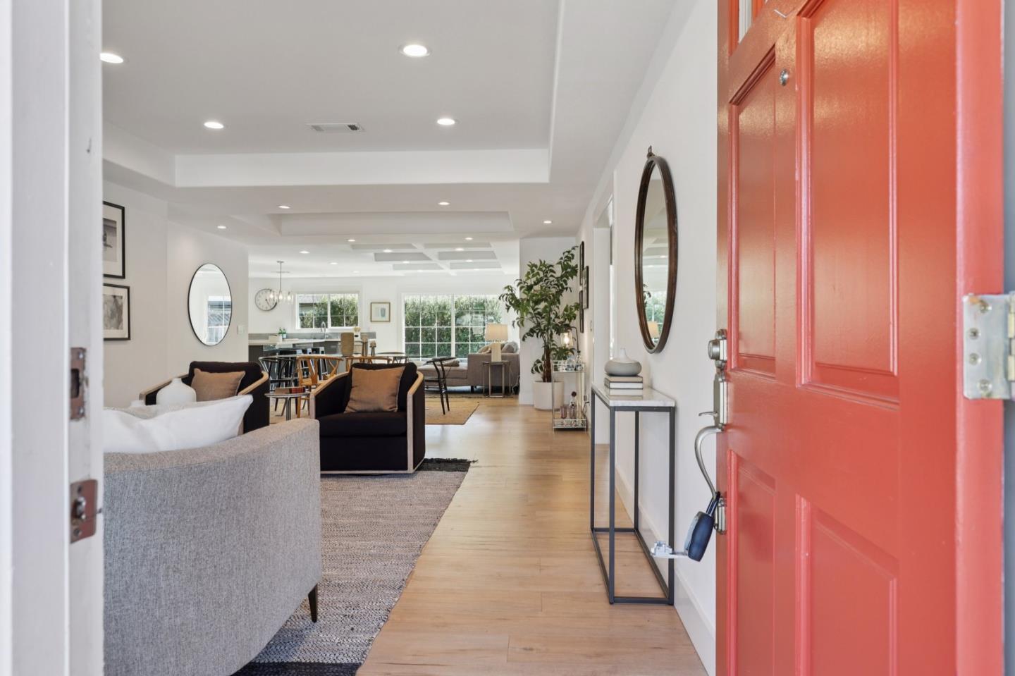 Detail Gallery Image 3 of 29 For 2423 Palm Ave, Redwood City,  CA 94061 - 3 Beds | 2/1 Baths