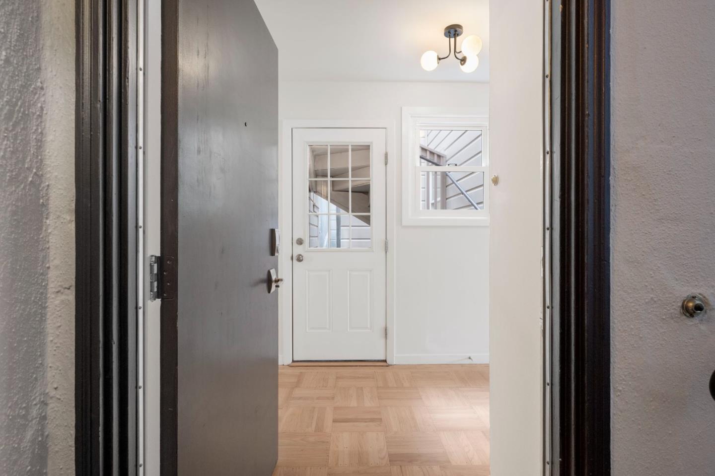 Detail Gallery Image 2 of 36 For 1325 Church, San Francisco,  CA 94114 - 2 Beds | 1 Baths