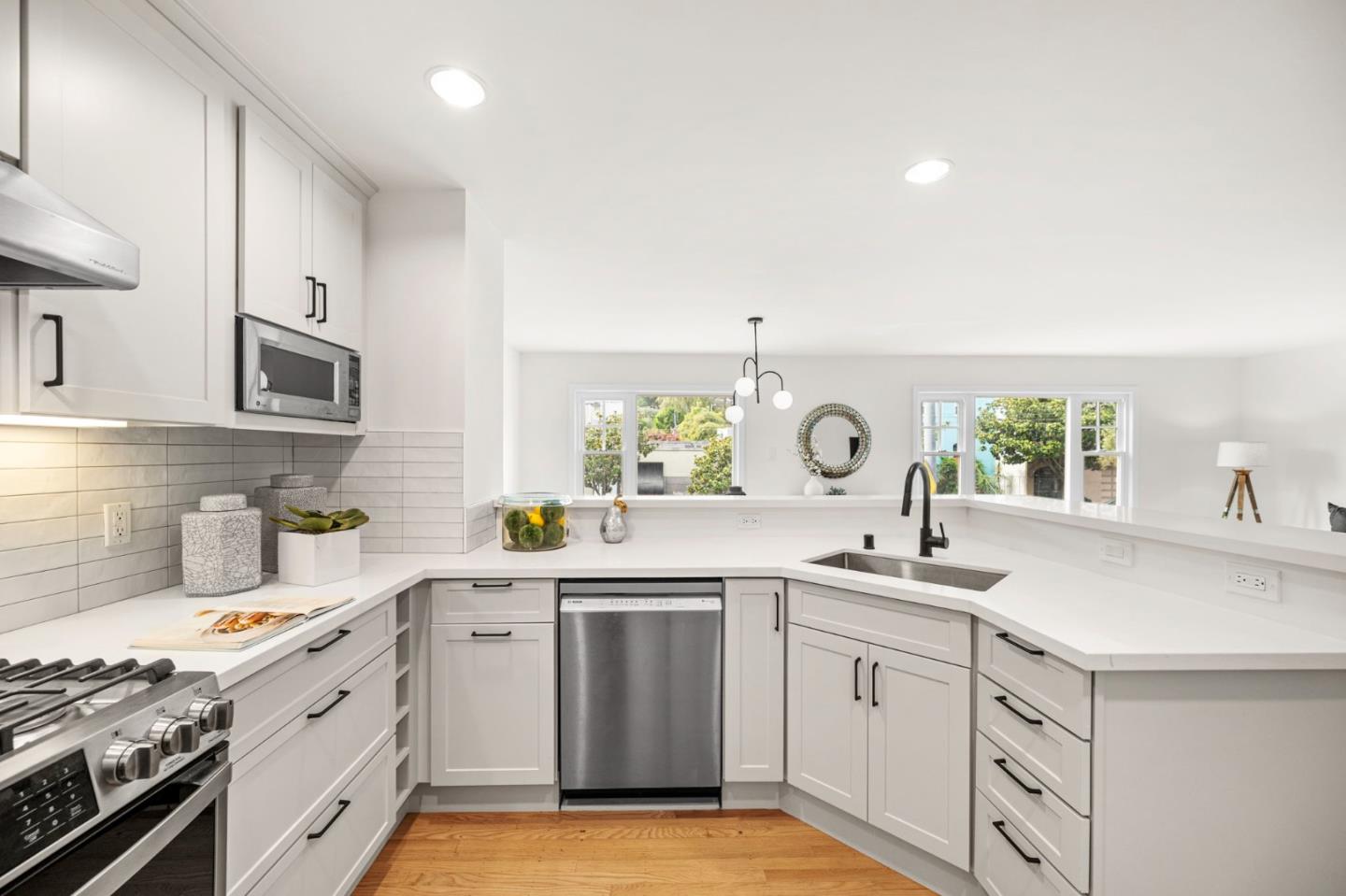 Detail Gallery Image 22 of 36 For 1325 Church, San Francisco,  CA 94114 - 2 Beds | 1 Baths