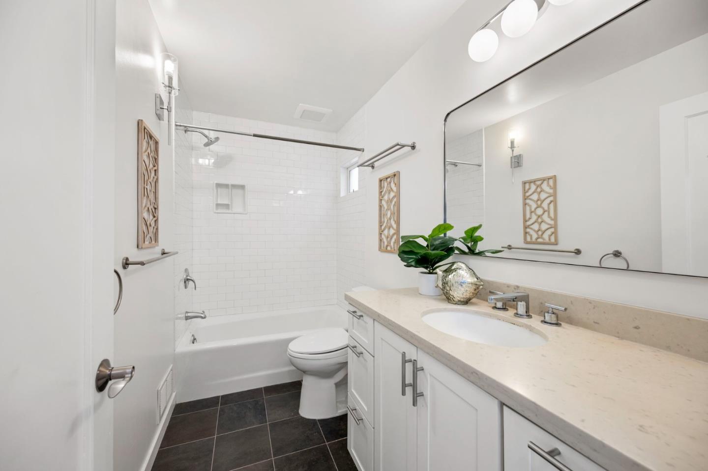 Detail Gallery Image 32 of 36 For 1325 Church, San Francisco,  CA 94114 - 2 Beds | 1 Baths