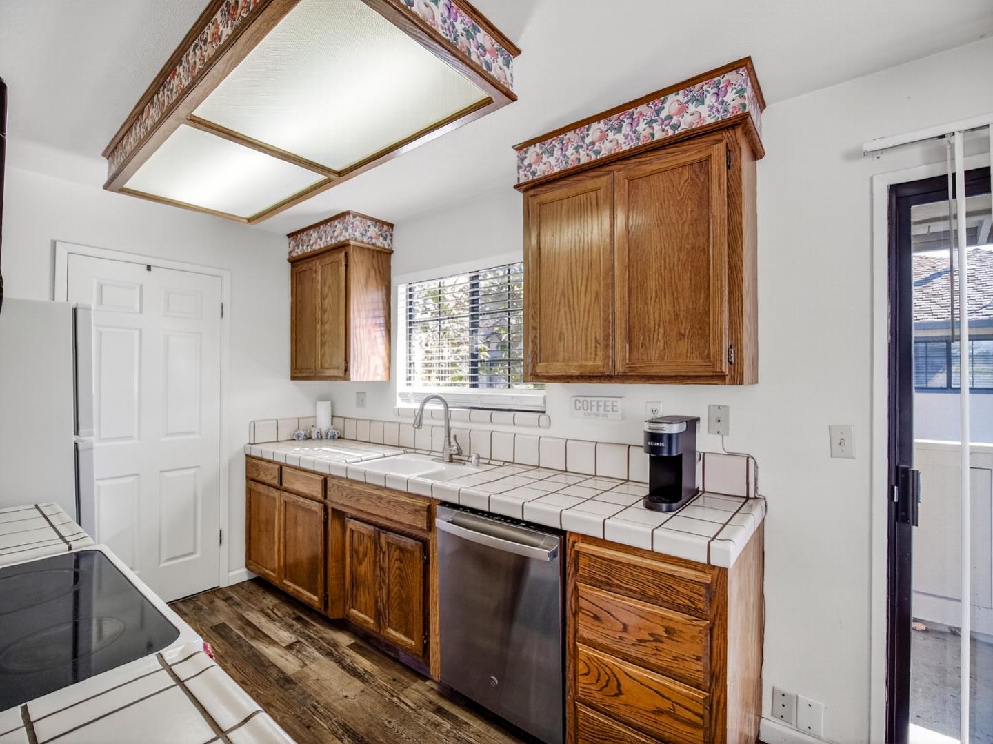 Detail Gallery Image 19 of 41 For 1056 Padre Dr #8,  Salinas,  CA 93901 - 1 Beds | 1 Baths