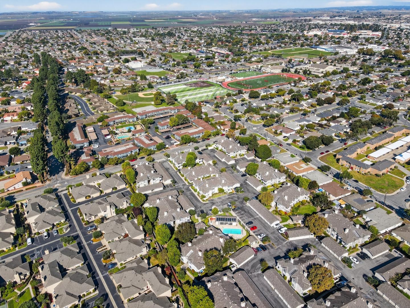 Detail Gallery Image 35 of 41 For 1056 Padre Dr #8,  Salinas,  CA 93901 - 1 Beds | 1 Baths