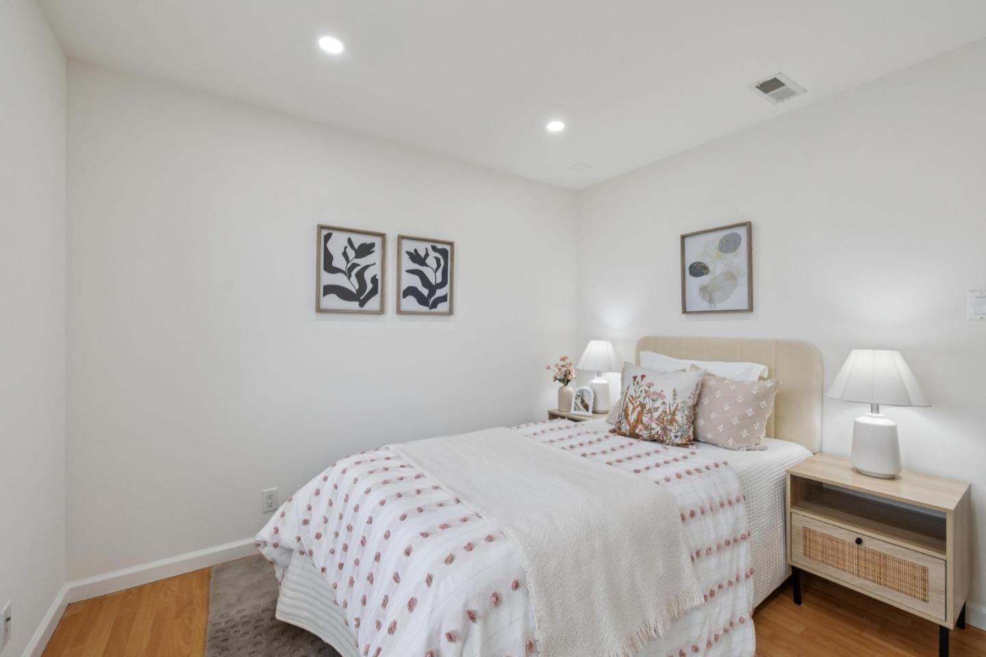 Detail Gallery Image 27 of 49 For 648 Saint Francis Blvd, Daly City,  CA 94015 - 7 Beds | 4 Baths