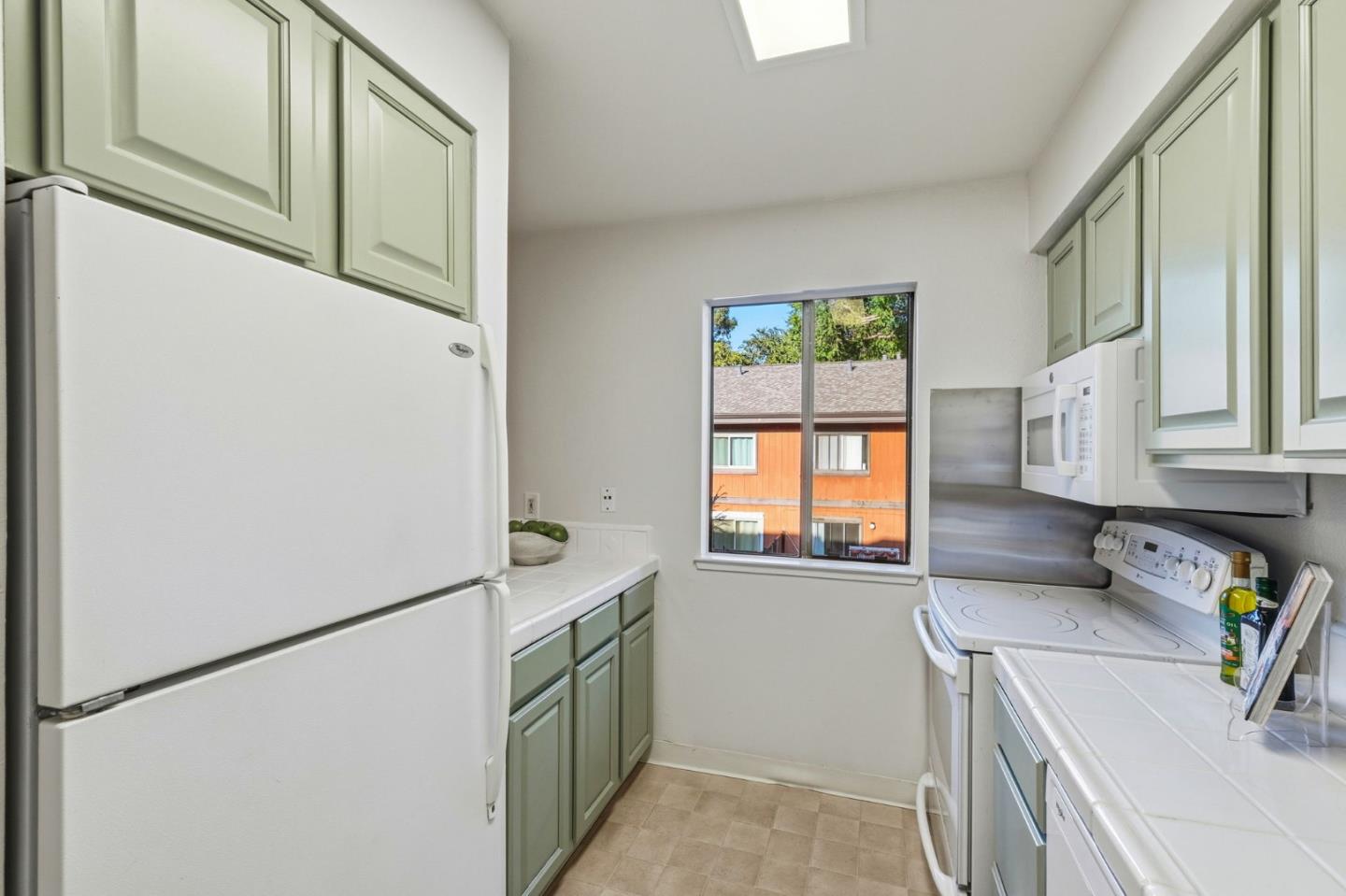 Detail Gallery Image 10 of 36 For 38627 Cherry Ln #71,  Fremont,  CA 94536 - 2 Beds | 1 Baths