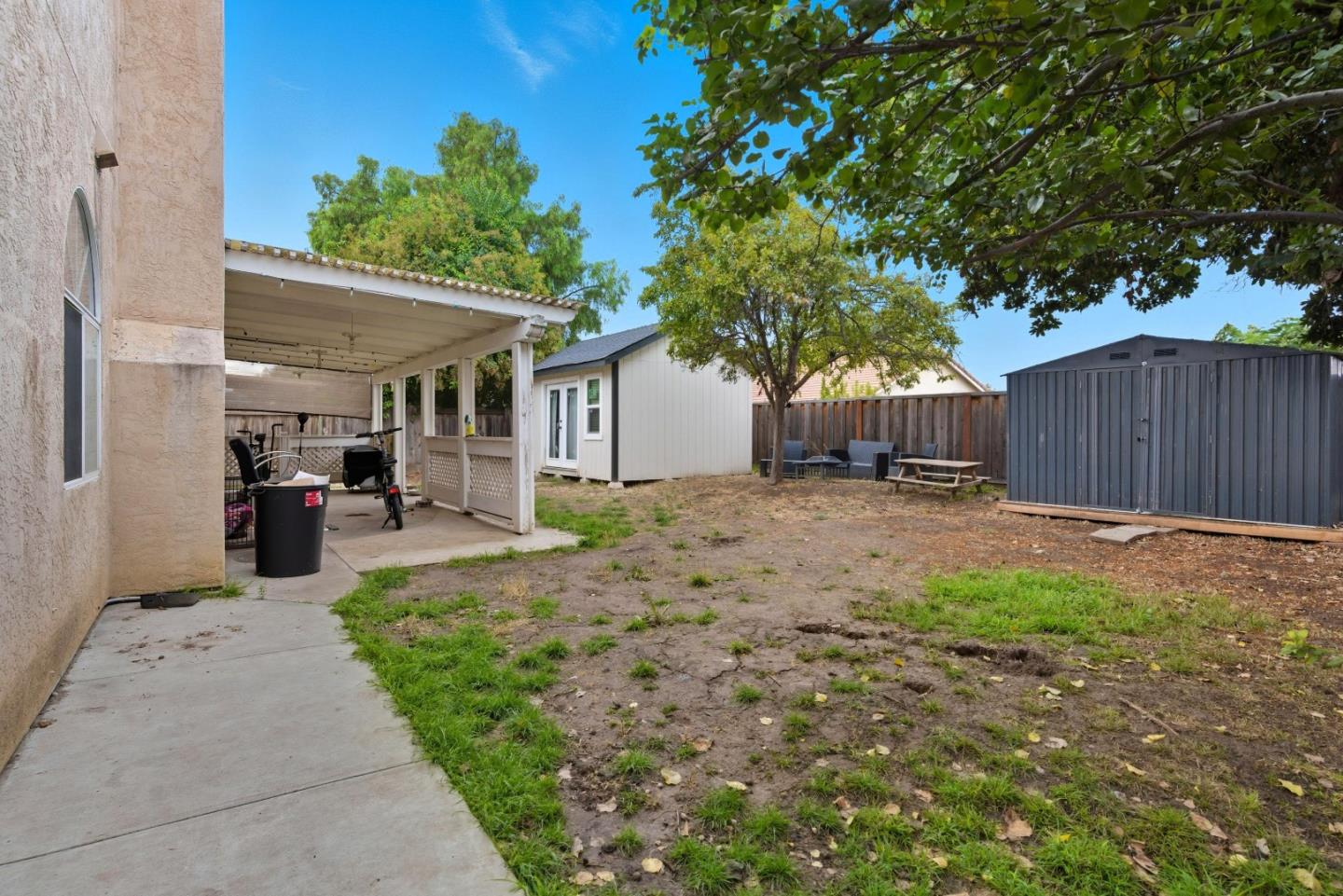 Detail Gallery Image 27 of 28 For 1950 Parkview Cir, Hollister,  CA 95023 - 5 Beds | 3 Baths