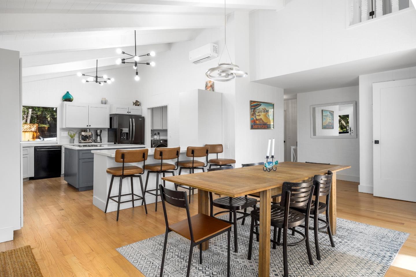 Detail Gallery Image 10 of 68 For 188 Kelly Ln, Santa Cruz,  CA 95060 - 5 Beds | 3 Baths