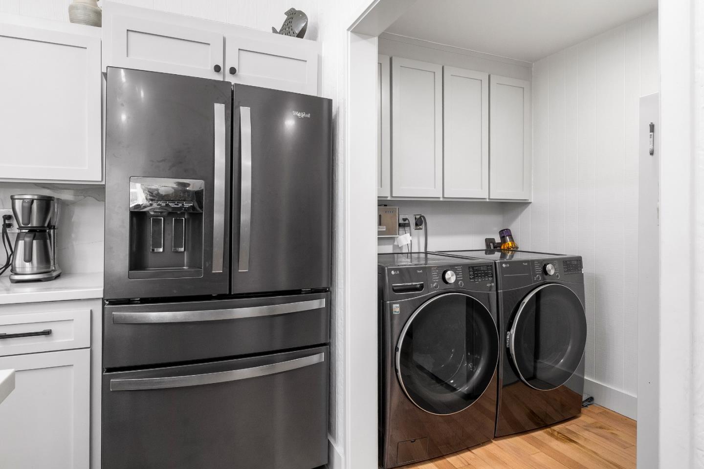 Detail Gallery Image 15 of 68 For 188 Kelly Ln, Santa Cruz,  CA 95060 - 5 Beds | 3 Baths