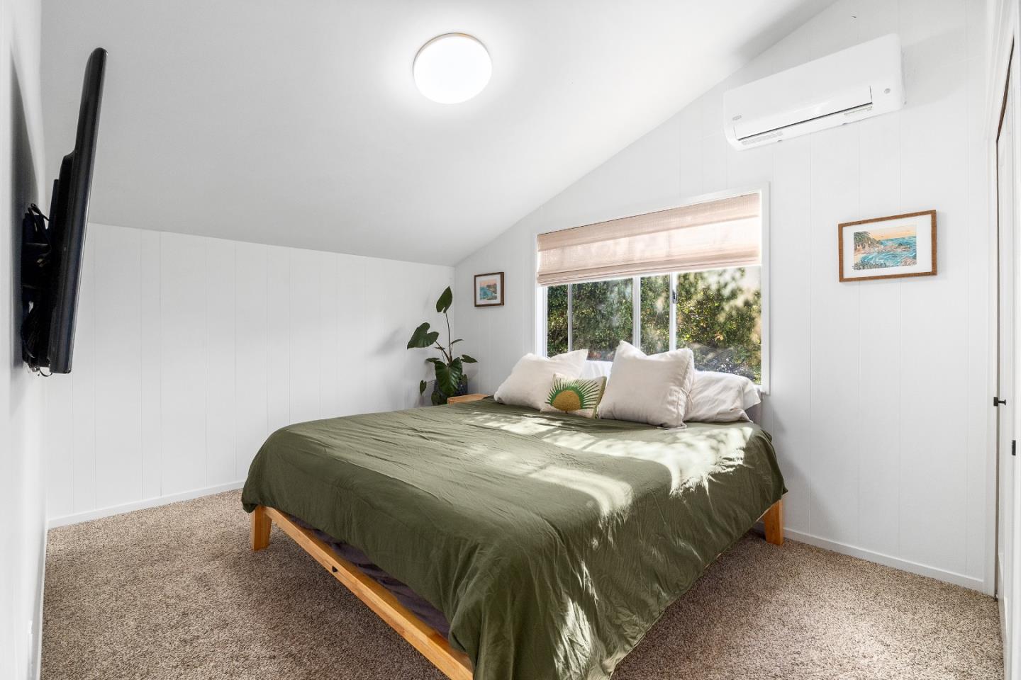 Detail Gallery Image 17 of 68 For 188 Kelly Ln, Santa Cruz,  CA 95060 - 5 Beds | 3 Baths