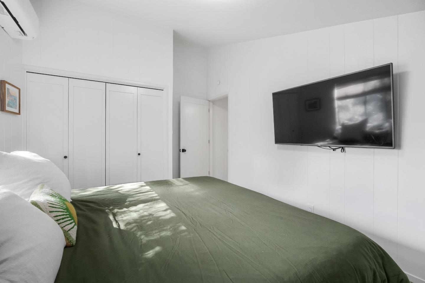 Detail Gallery Image 19 of 68 For 188 Kelly Ln, Santa Cruz,  CA 95060 - 5 Beds | 3 Baths