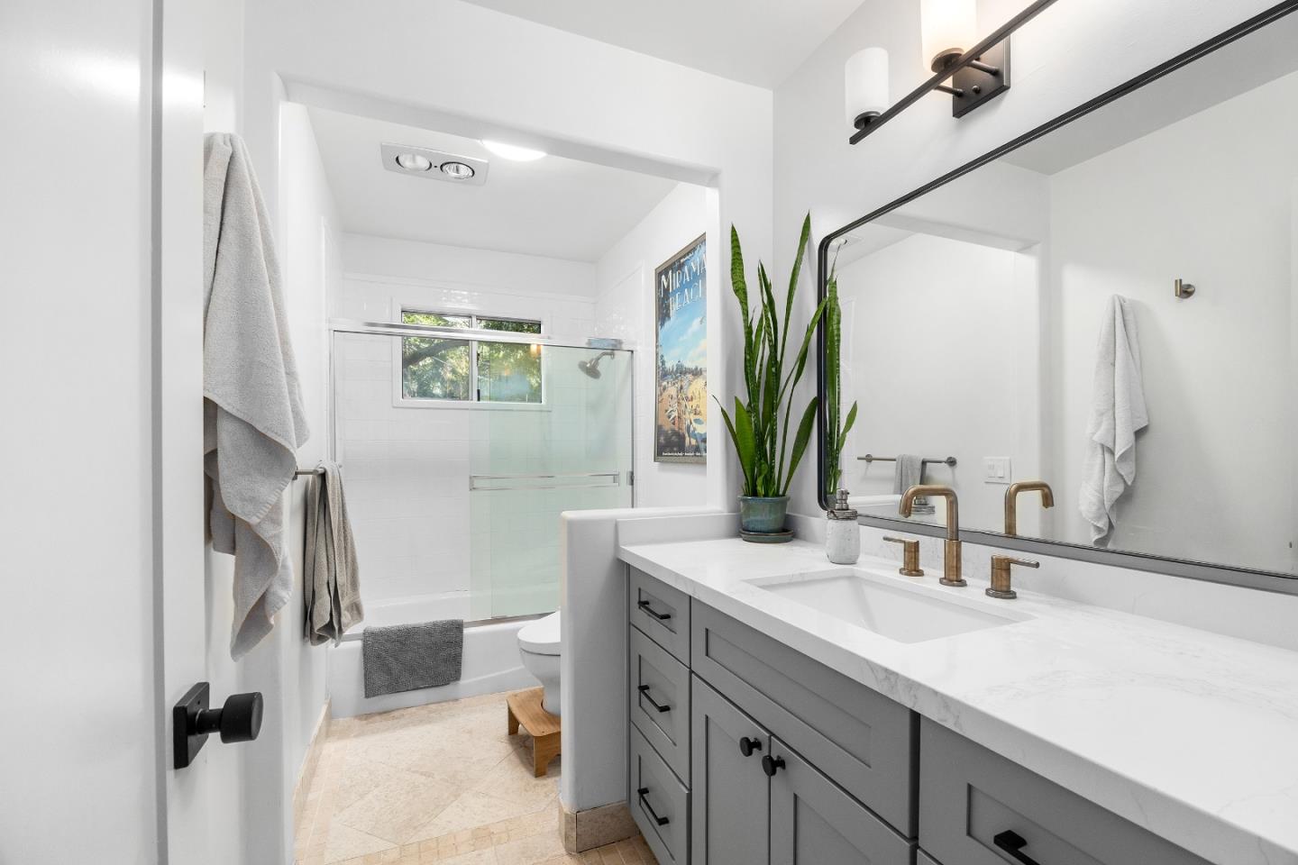 Detail Gallery Image 27 of 68 For 188 Kelly Ln, Santa Cruz,  CA 95060 - 5 Beds | 3 Baths