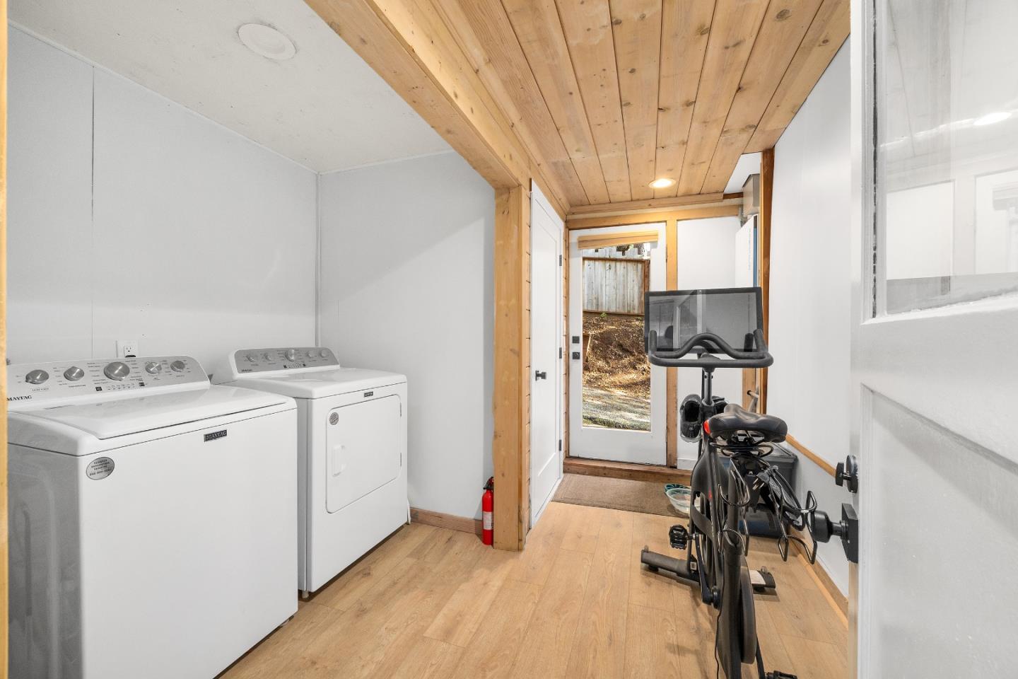 Detail Gallery Image 40 of 68 For 188 Kelly Ln, Santa Cruz,  CA 95060 - 5 Beds | 3 Baths