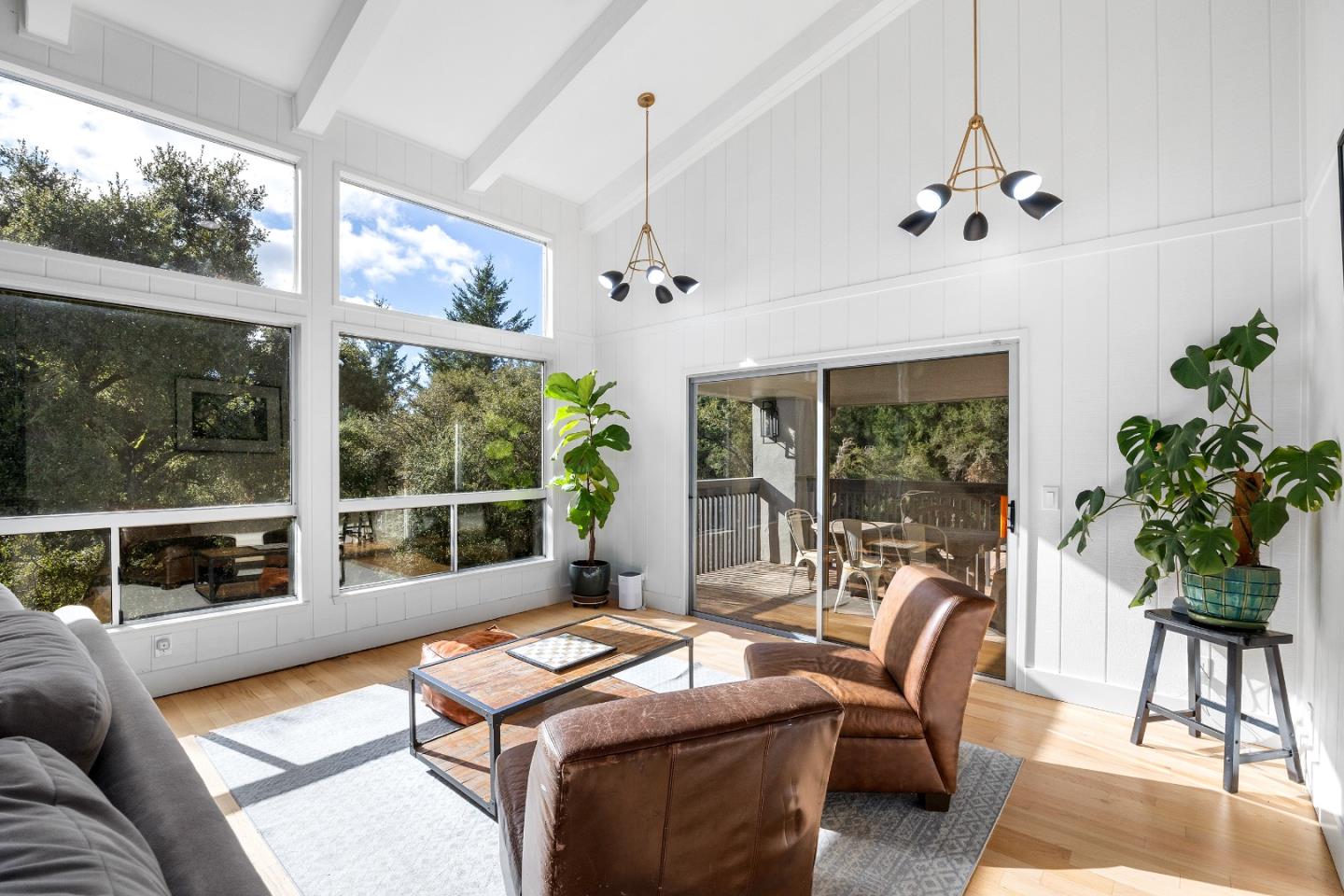 Detail Gallery Image 6 of 68 For 188 Kelly Ln, Santa Cruz,  CA 95060 - 5 Beds | 3 Baths