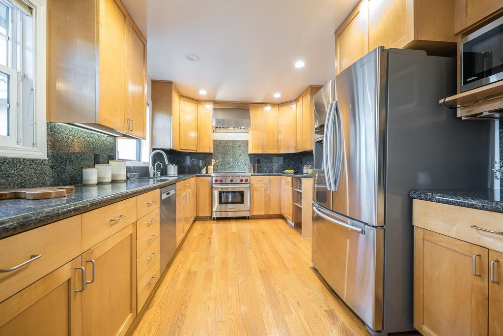 Detail Gallery Image 11 of 58 For 1342 Bel Aire Rd, San Mateo,  CA 94402 - 4 Beds | 3 Baths