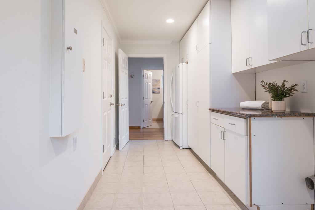 Detail Gallery Image 19 of 58 For 1342 Bel Aire Rd, San Mateo,  CA 94402 - 4 Beds | 3 Baths