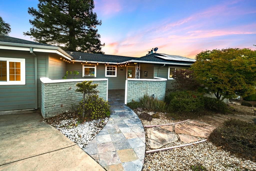 Detail Gallery Image 2 of 58 For 1342 Bel Aire Rd, San Mateo,  CA 94402 - 4 Beds | 3 Baths