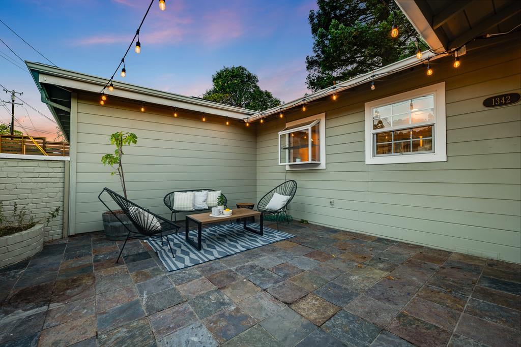 Detail Gallery Image 31 of 58 For 1342 Bel Aire Rd, San Mateo,  CA 94402 - 4 Beds | 3 Baths