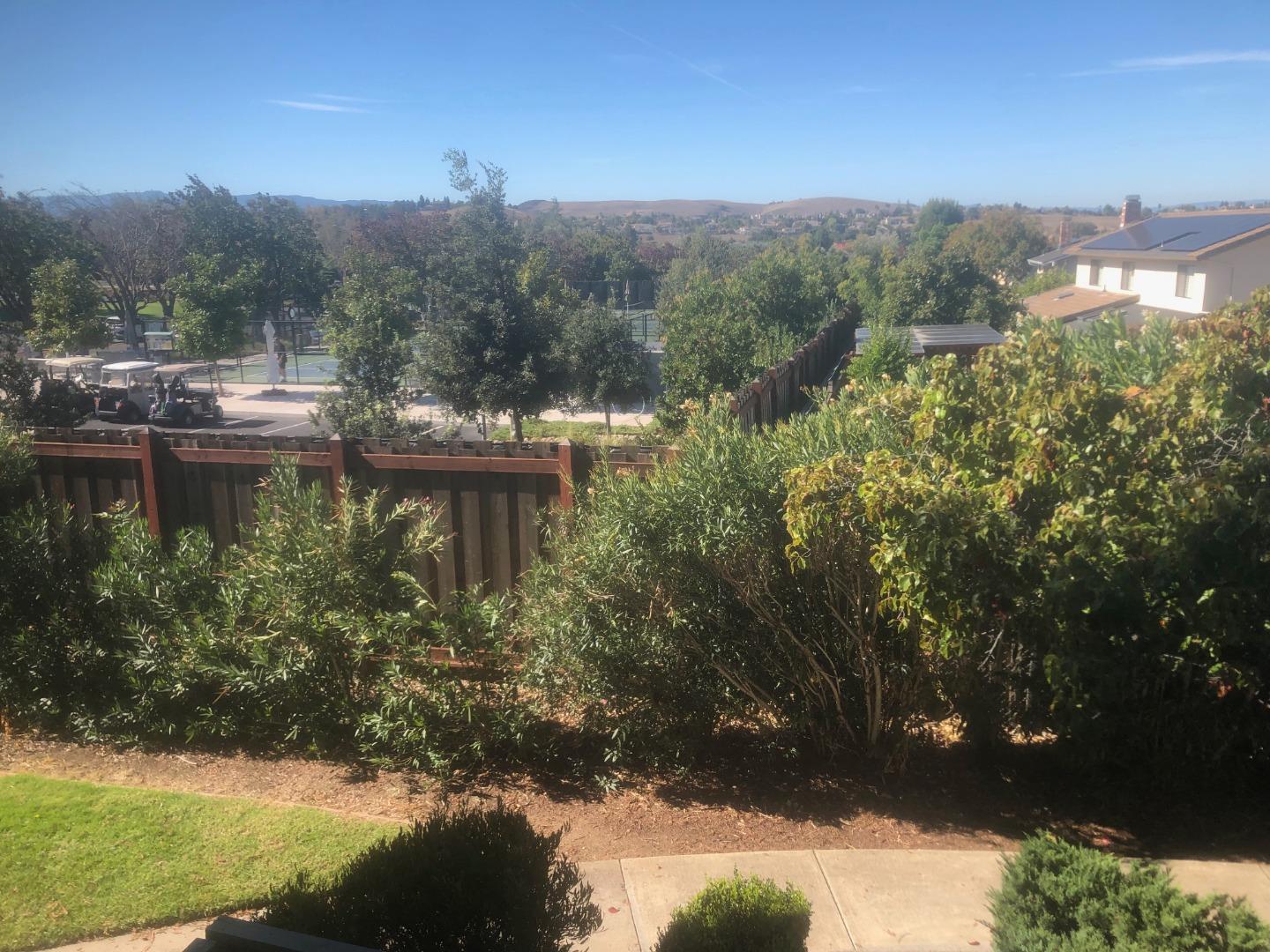 Detail Gallery Image 3 of 3 For 5541 Cribari Cir, San Jose,  CA 95135 - 2 Beds | 2 Baths