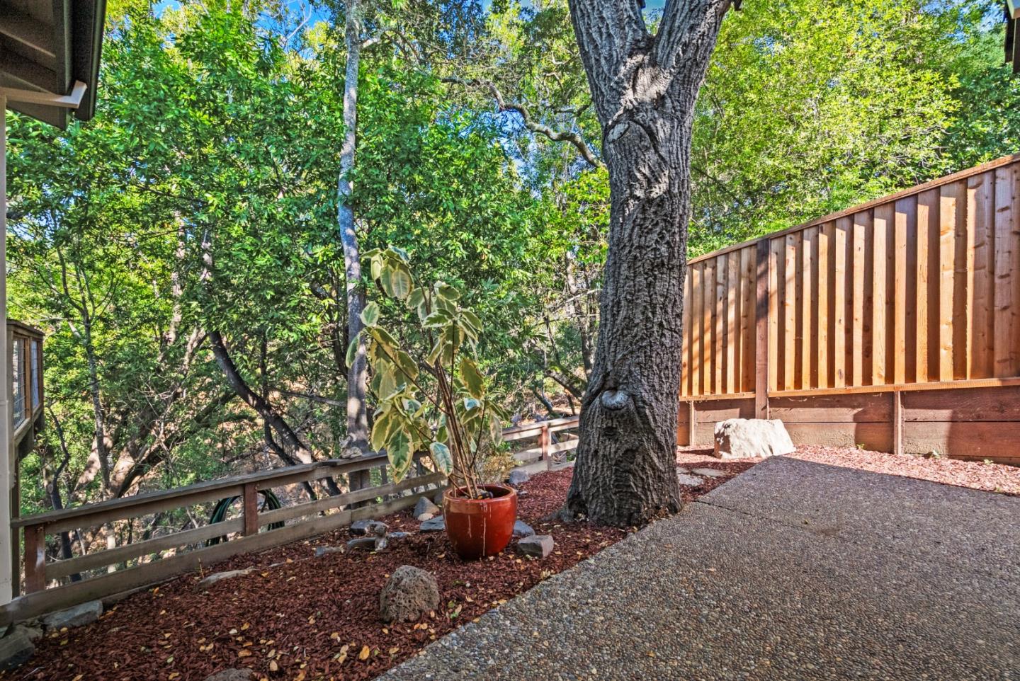 Detail Gallery Image 23 of 51 For 18 Wildwood Dr, San Mateo,  CA 94402 - 4 Beds | 3 Baths