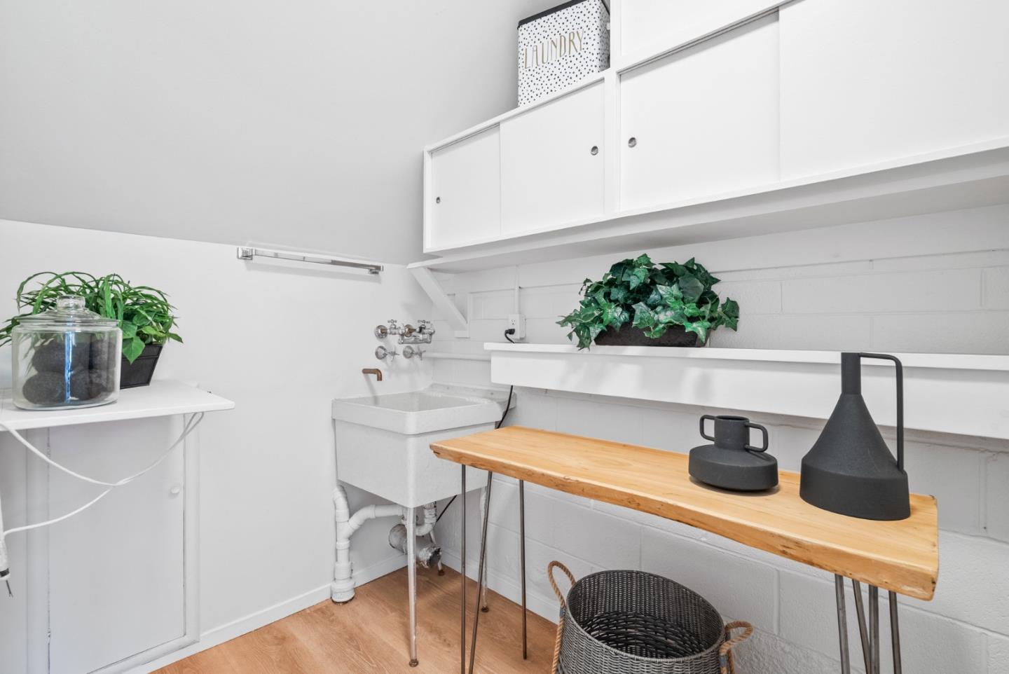 Detail Gallery Image 27 of 51 For 18 Wildwood Dr, San Mateo,  CA 94402 - 4 Beds | 3 Baths