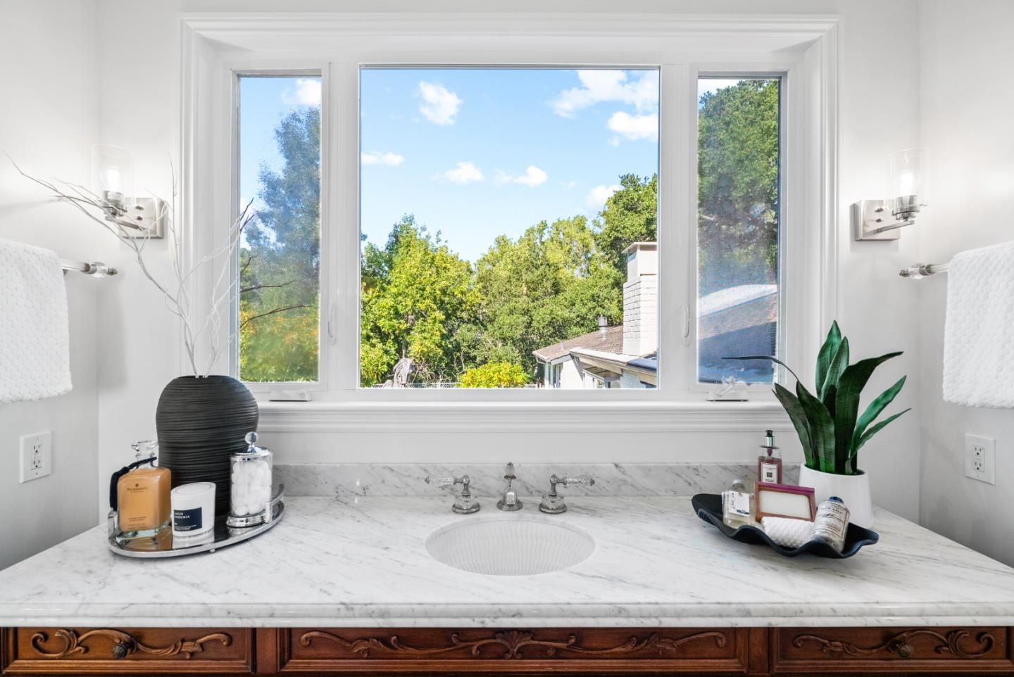 Detail Gallery Image 38 of 51 For 18 Wildwood Dr, San Mateo,  CA 94402 - 4 Beds | 3 Baths