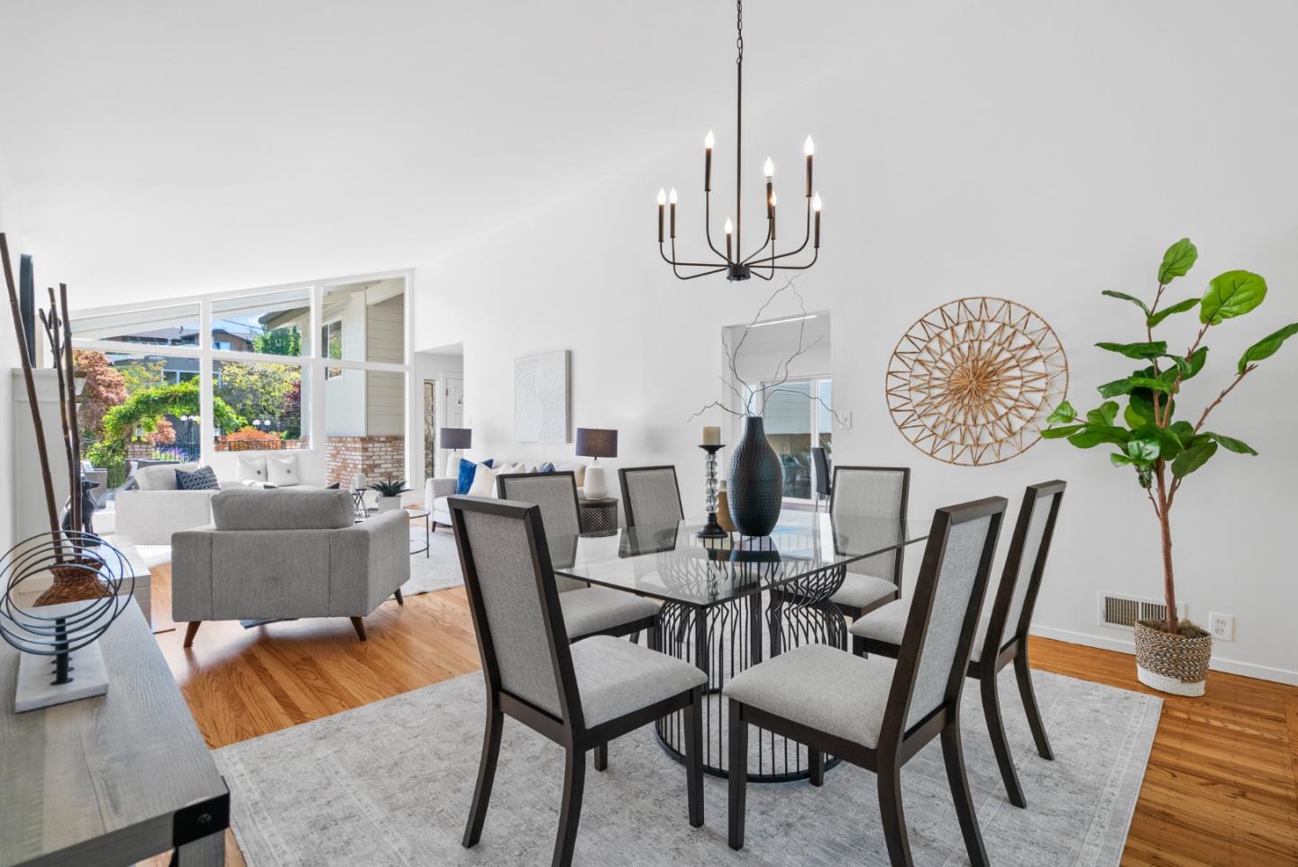 Detail Gallery Image 9 of 51 For 18 Wildwood Dr, San Mateo,  CA 94402 - 4 Beds | 3 Baths