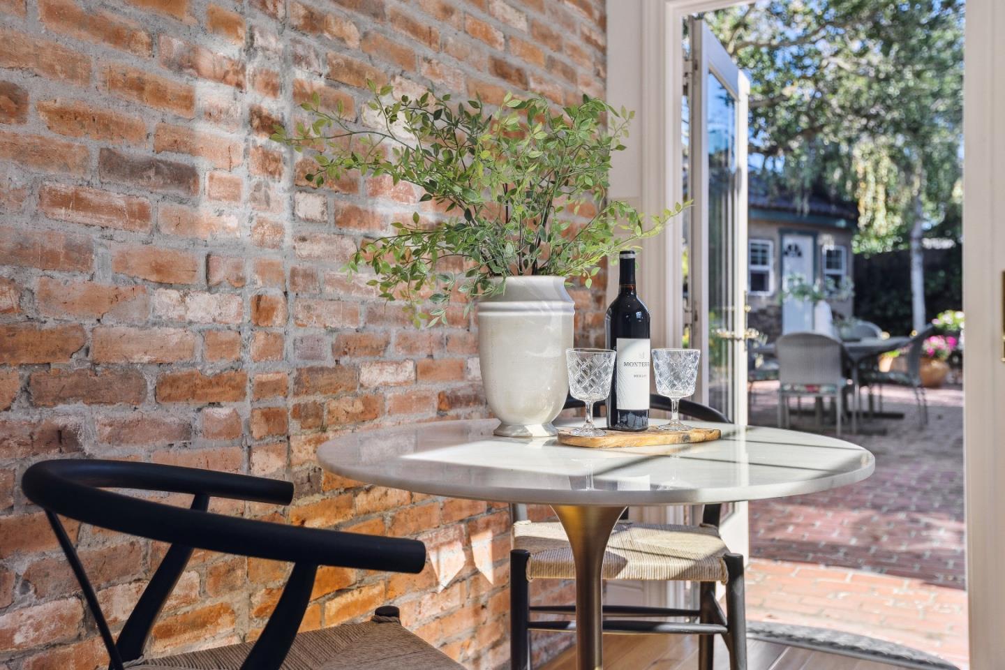 Detail Gallery Image 19 of 33 For 732 Paloma Ave, Burlingame,  CA 94010 - 2 Beds | 2 Baths