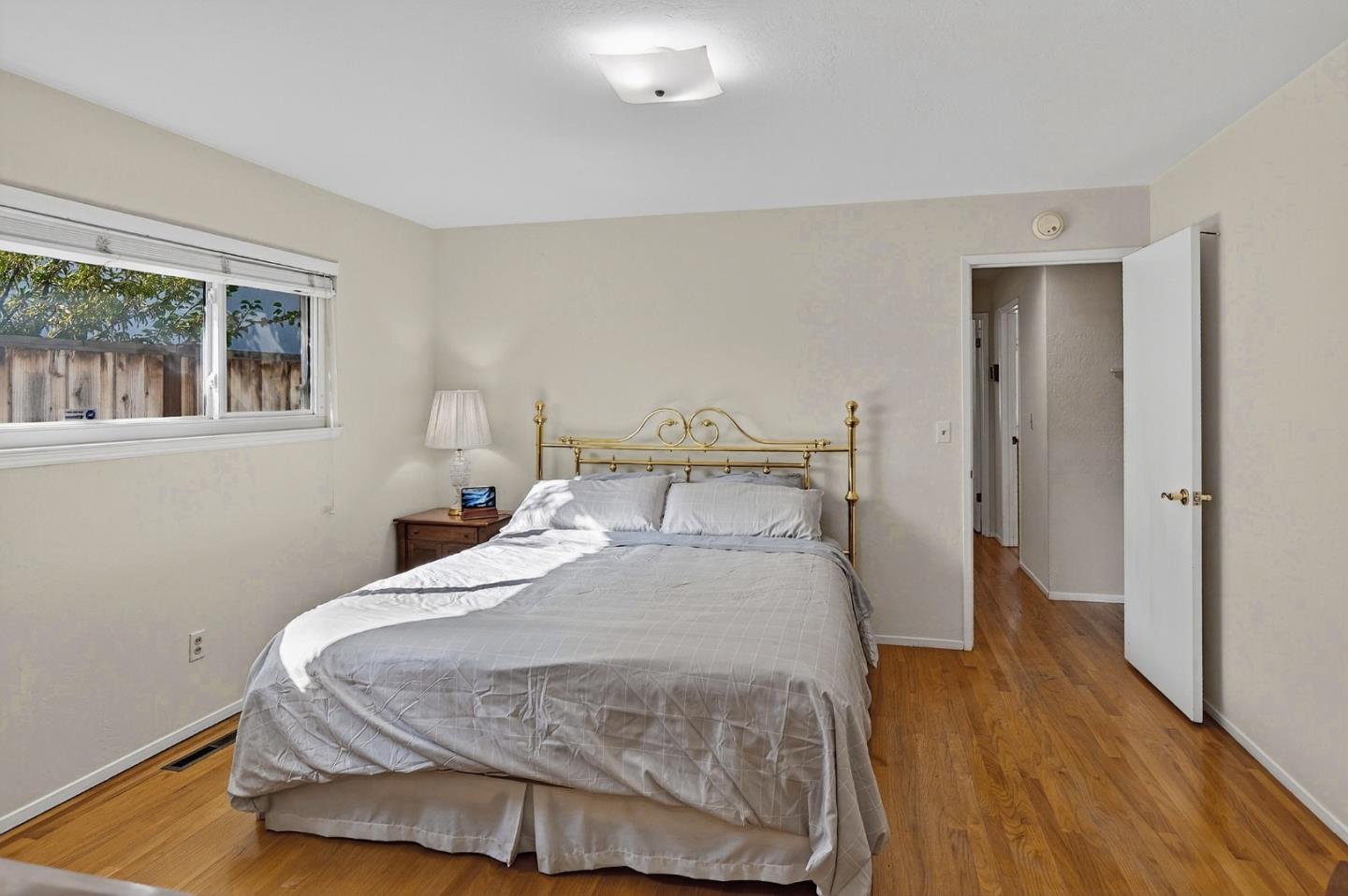 Detail Gallery Image 16 of 30 For 3370 Pearltone Dr, San Jose,  CA 95117 - 4 Beds | 2/1 Baths