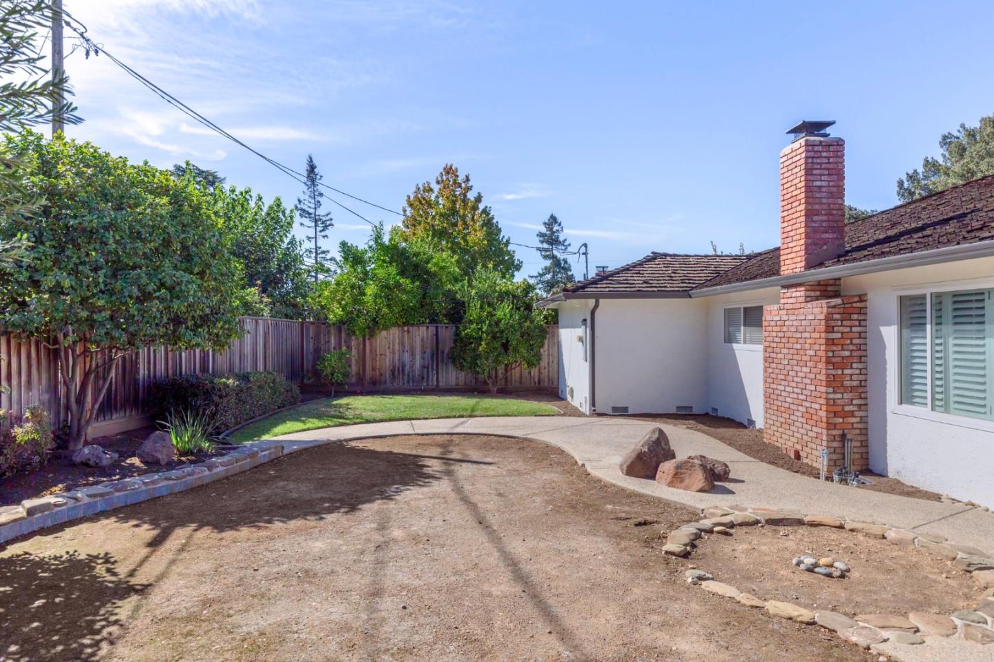 Detail Gallery Image 23 of 30 For 3370 Pearltone Dr, San Jose,  CA 95117 - 4 Beds | 2/1 Baths