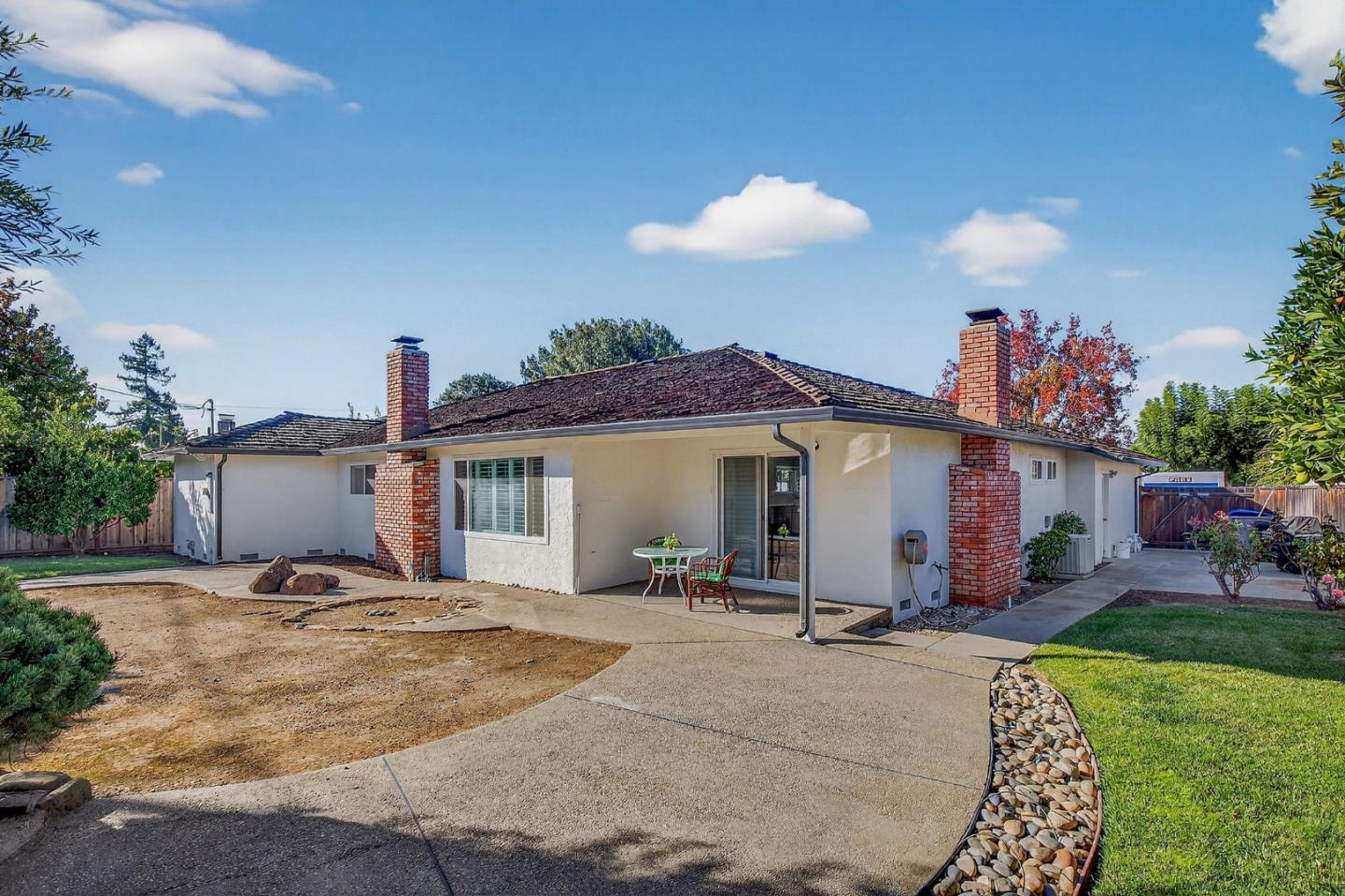 Detail Gallery Image 27 of 30 For 3370 Pearltone Dr, San Jose,  CA 95117 - 4 Beds | 2/1 Baths