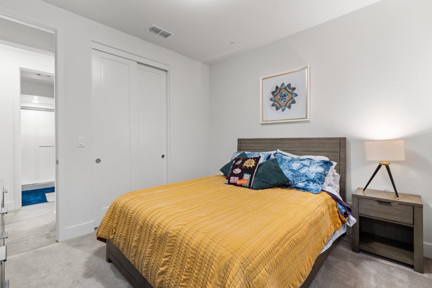 Detail Gallery Image 14 of 50 For 5828 Iron Horse Pkwy, Dublin,  CA 94568 - 5 Beds | 4 Baths