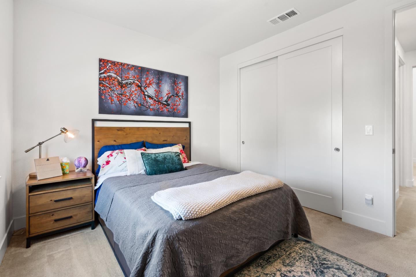 Detail Gallery Image 24 of 50 For 5828 Iron Horse Pkwy, Dublin,  CA 94568 - 5 Beds | 4 Baths