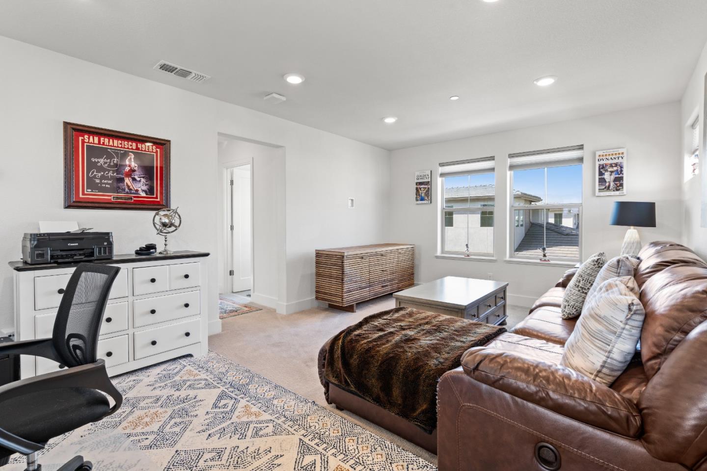 Detail Gallery Image 32 of 50 For 5828 Iron Horse Pkwy, Dublin,  CA 94568 - 5 Beds | 4 Baths