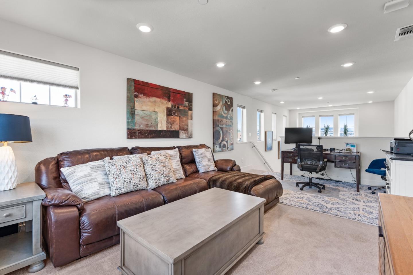 Detail Gallery Image 4 of 50 For 5828 Iron Horse Pkwy, Dublin,  CA 94568 - 5 Beds | 4 Baths