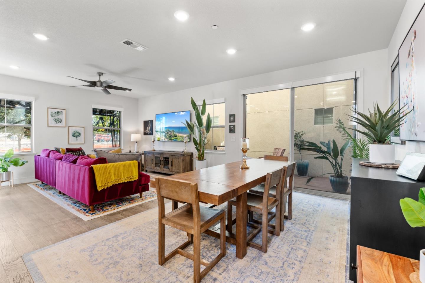 Detail Gallery Image 9 of 50 For 5828 Iron Horse Pkwy, Dublin,  CA 94568 - 5 Beds | 4 Baths