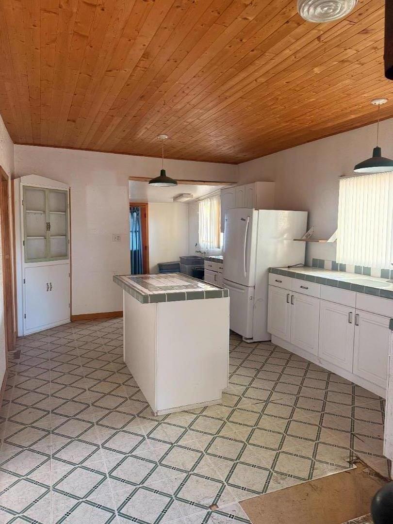 Detail Gallery Image 2 of 11 For 65 East Second St, Morgan Hill,  CA 95037 - 2 Beds | 1 Baths