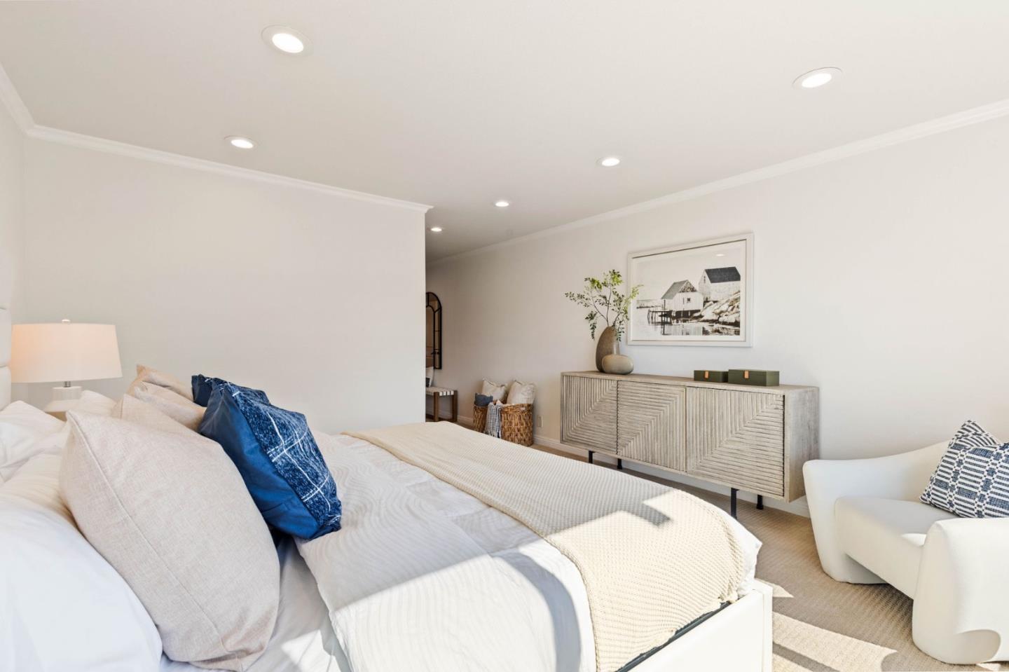 Detail Gallery Image 21 of 56 For 11 Lilly Ln, San Carlos,  CA 94070 - 3 Beds | 2/1 Baths