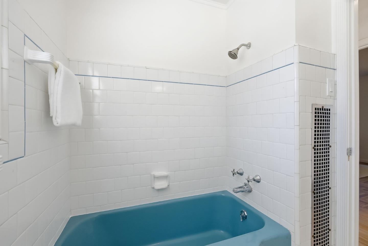 Detail Gallery Image 15 of 34 For 2214 Peachtree Ln, San Jose,  CA 95128 - 2 Beds | 1 Baths