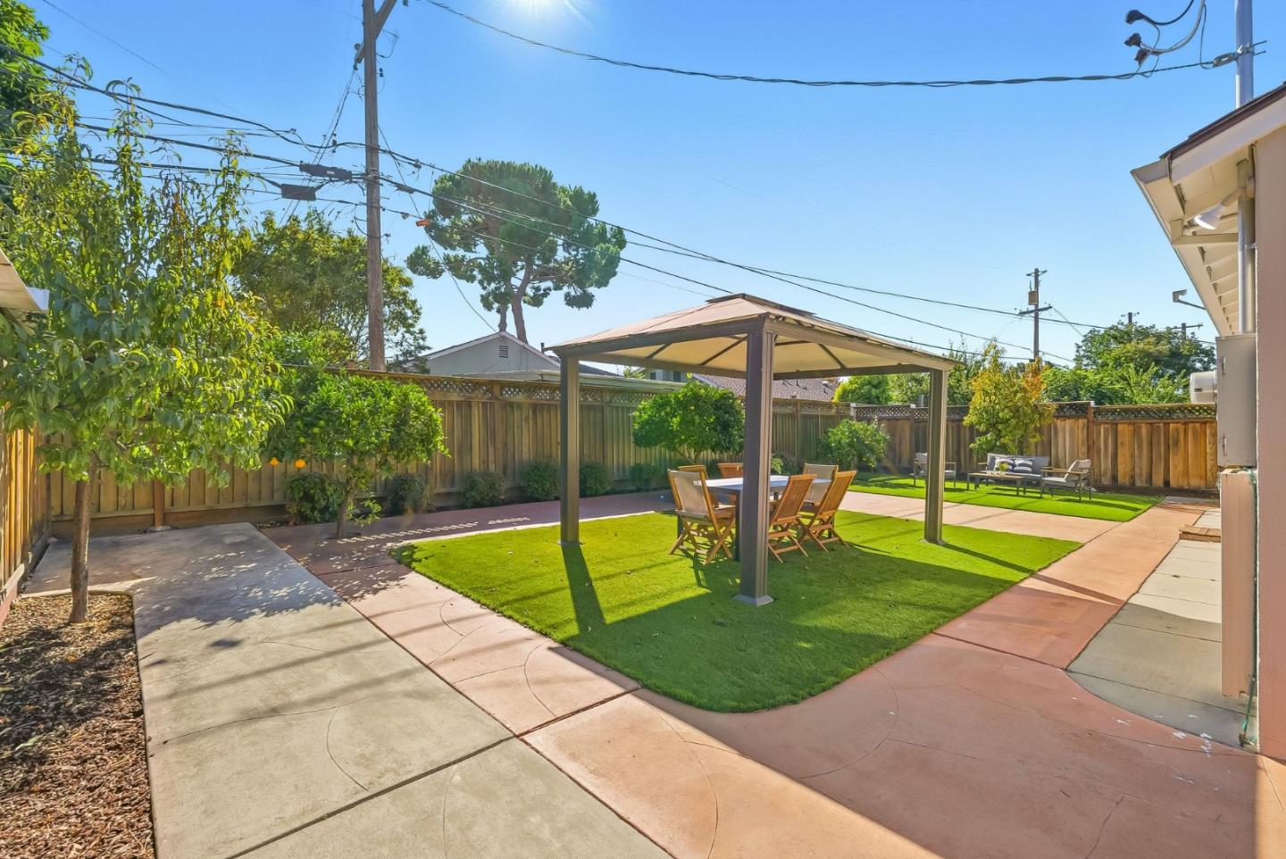 Detail Gallery Image 17 of 34 For 2214 Peachtree Ln, San Jose,  CA 95128 - 2 Beds | 1 Baths