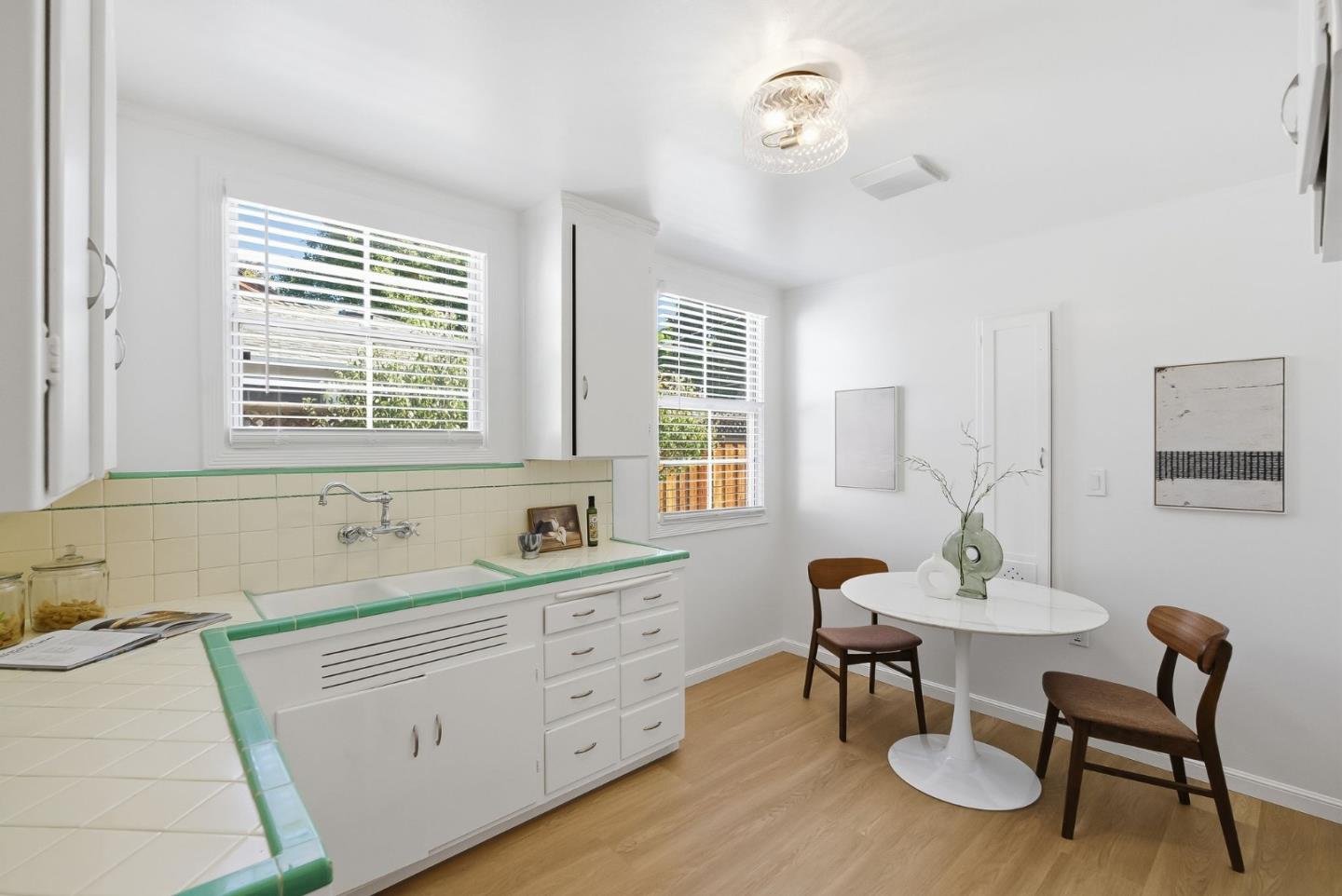 Detail Gallery Image 6 of 34 For 2214 Peachtree Ln, San Jose,  CA 95128 - 2 Beds | 1 Baths