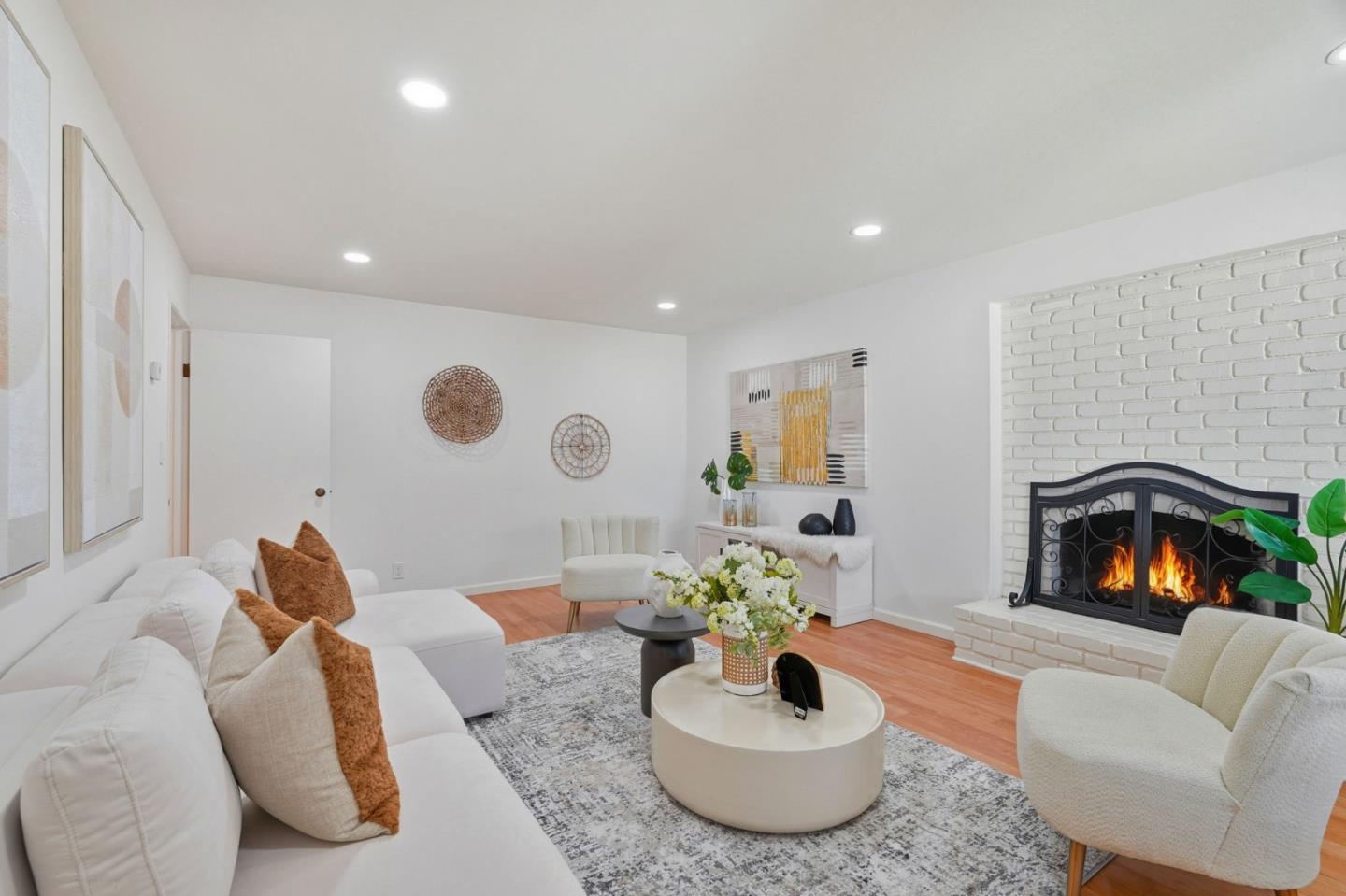 Detail Gallery Image 11 of 39 For 1021-1023 Golf Ct, Mountain View,  CA 94040 - – Beds | – Baths