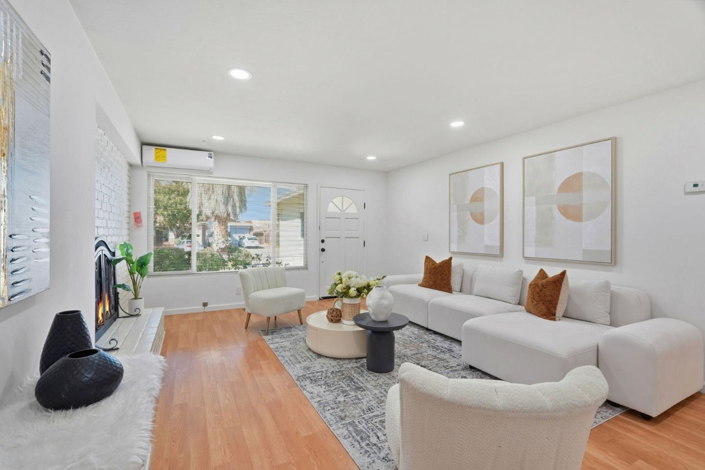 Detail Gallery Image 13 of 39 For 1021-1023 Golf Ct, Mountain View,  CA 94040 - – Beds | – Baths