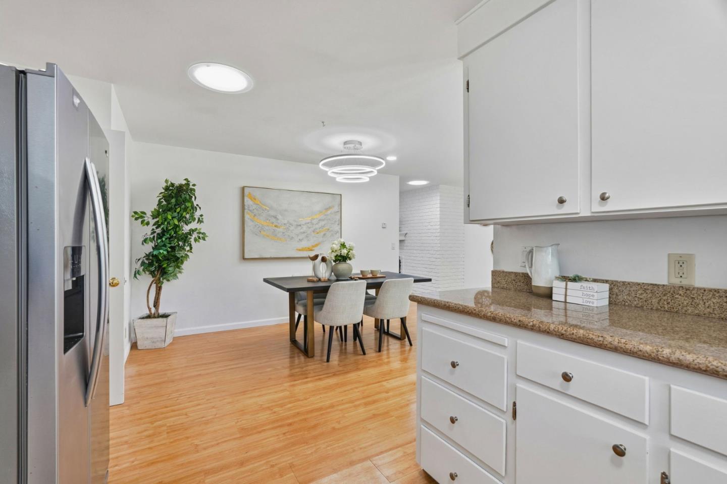 Detail Gallery Image 19 of 39 For 1021-1023 Golf Ct, Mountain View,  CA 94040 - – Beds | – Baths