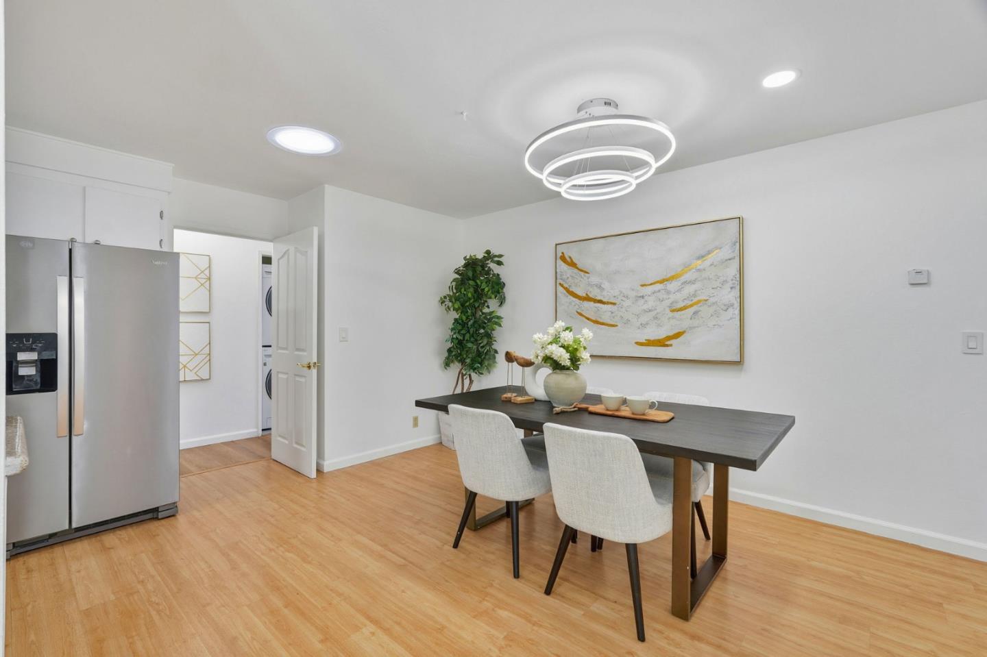 Detail Gallery Image 20 of 39 For 1021-1023 Golf Ct, Mountain View,  CA 94040 - – Beds | – Baths