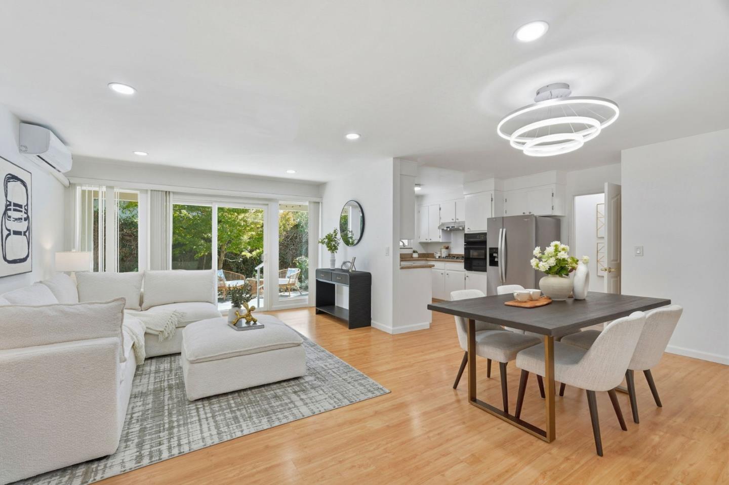 Detail Gallery Image 8 of 39 For 1021-1023 Golf Ct, Mountain View,  CA 94040 - – Beds | – Baths