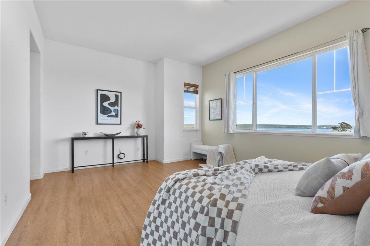 Detail Gallery Image 21 of 39 For 133 Cliff Swallow Ct, Brisbane,  CA 94005 - 3 Beds | 2/1 Baths