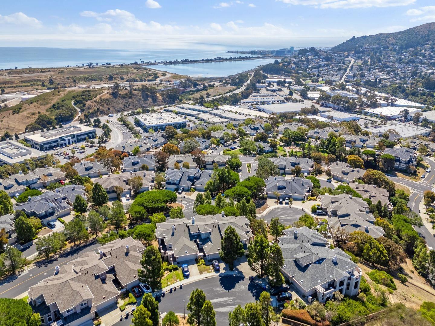 Detail Gallery Image 38 of 39 For 133 Cliff Swallow Ct, Brisbane,  CA 94005 - 3 Beds | 2/1 Baths