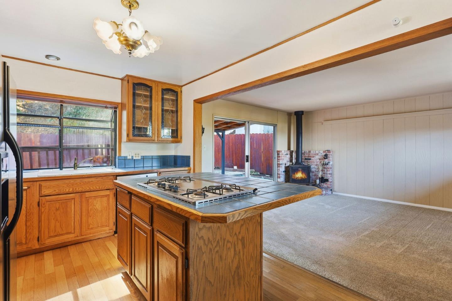 Detail Gallery Image 13 of 30 For 2081 Rollingwood Dr, San Bruno,  CA 94066 - 3 Beds | 2 Baths