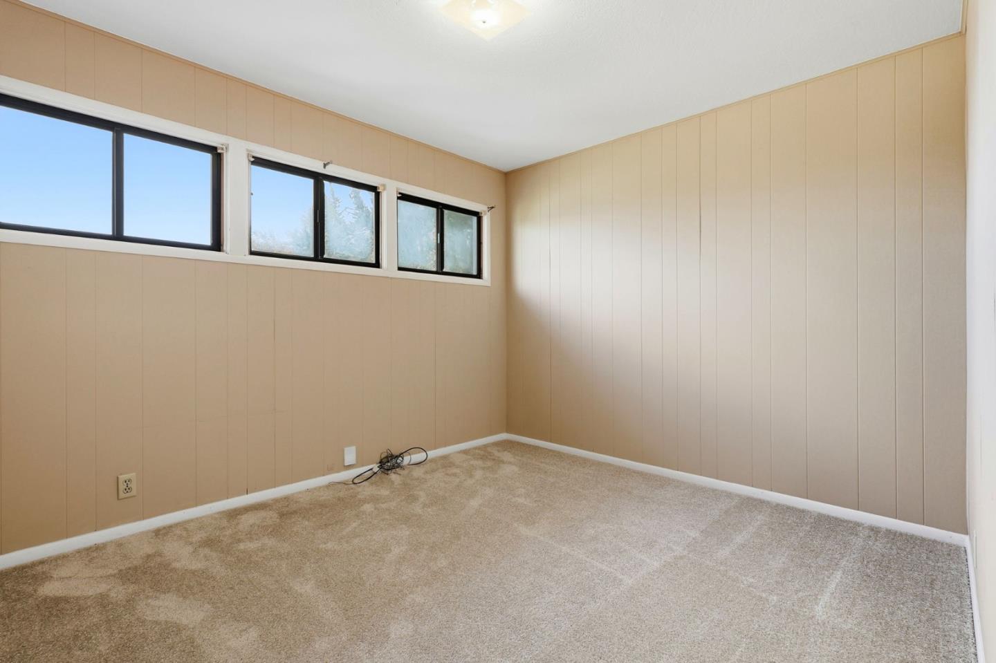 Detail Gallery Image 17 of 30 For 2081 Rollingwood Dr, San Bruno,  CA 94066 - 3 Beds | 2 Baths