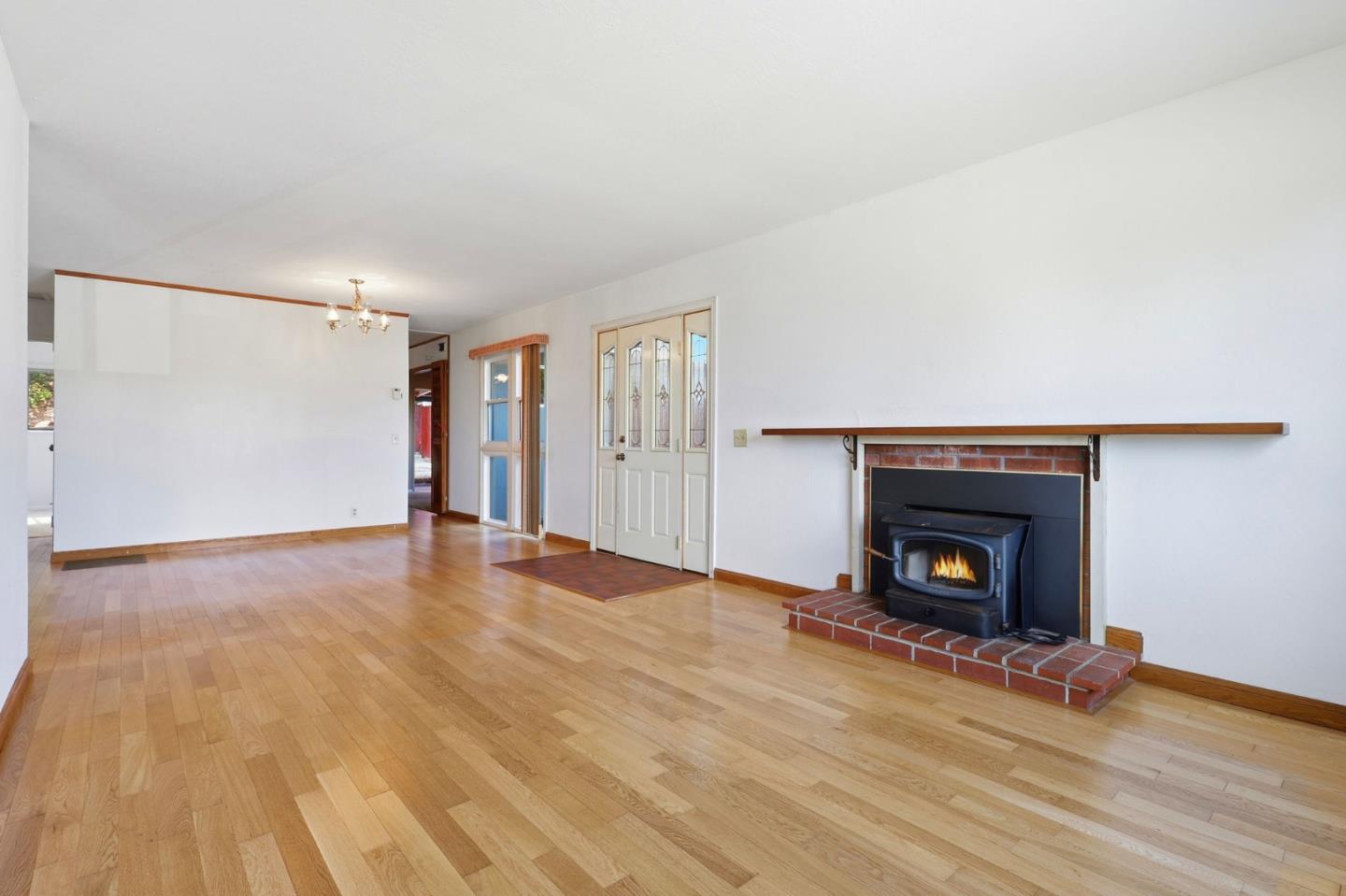 Detail Gallery Image 7 of 30 For 2081 Rollingwood Dr, San Bruno,  CA 94066 - 3 Beds | 2 Baths