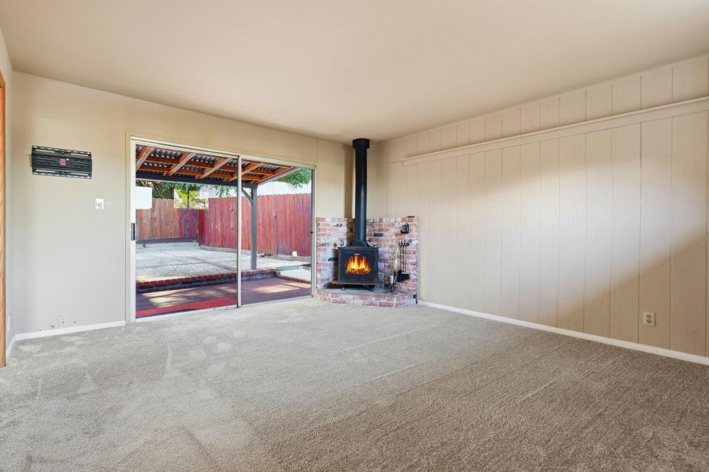 Detail Gallery Image 9 of 30 For 2081 Rollingwood Dr, San Bruno,  CA 94066 - 3 Beds | 2 Baths